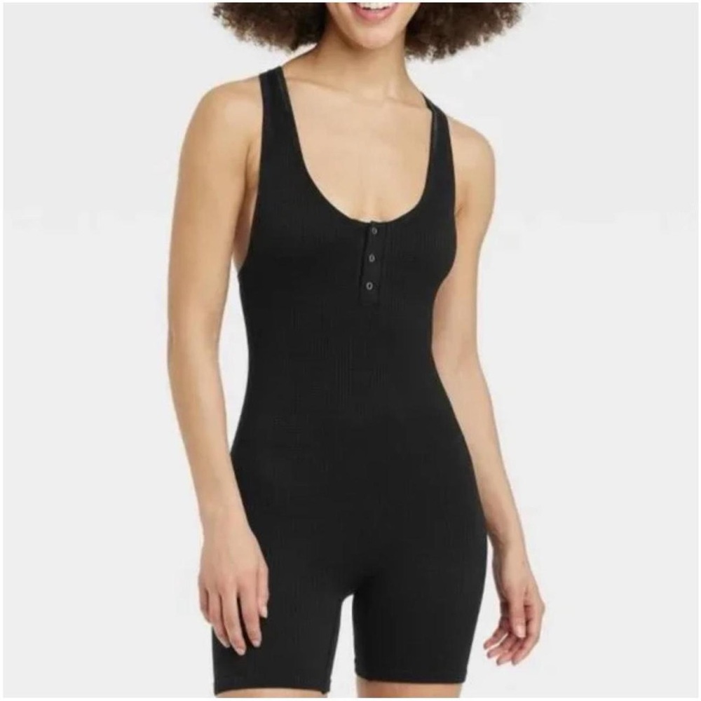 Black Target Romper - Picture 2 of 4